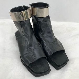 Aakasha Black Leather Square-toe boots with silver plate